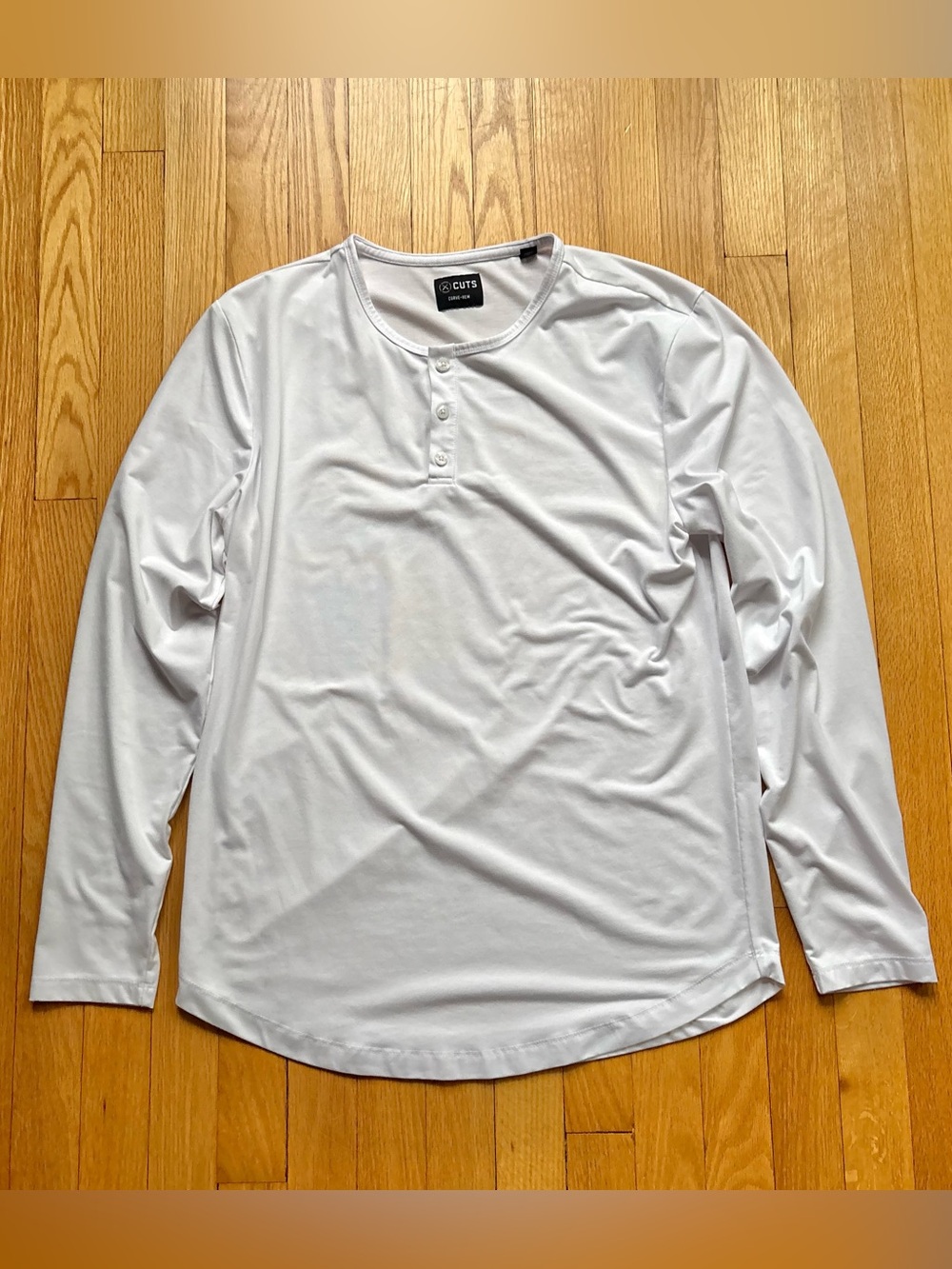 CUTS Men’s Long Sleeve Henley Curve-Hem Shirt Large White Solid